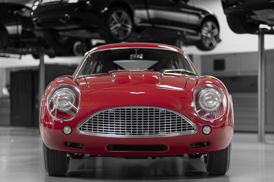  Aston Martin DB4 GTZ Continuation 2019 года  (фото 3 из 39)